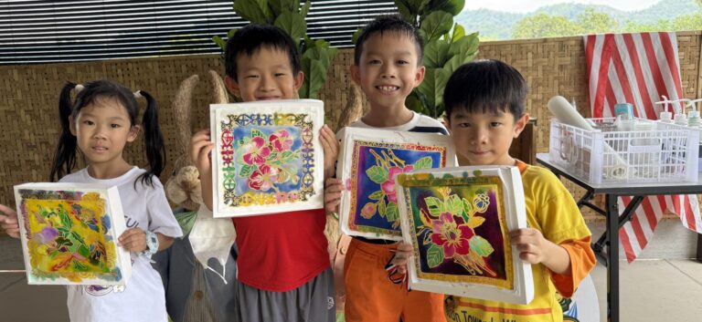 Batik Painting Experience: Hands-on Fun for Everyone!🖌️🎨